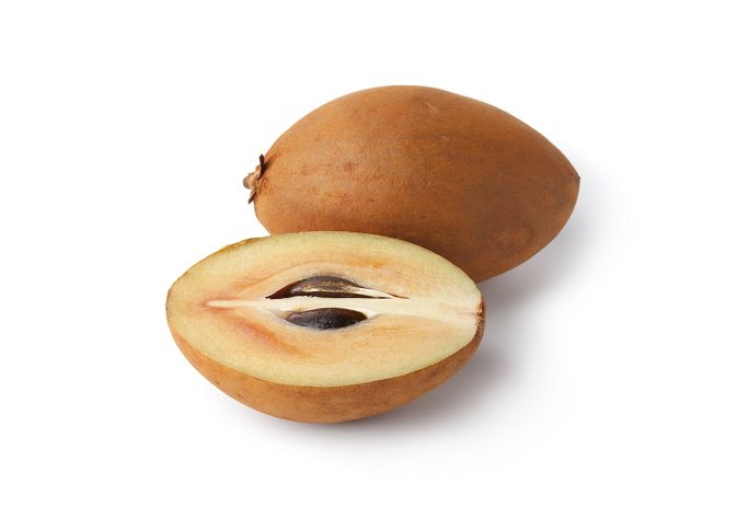 sapodilla fruit whole and cross section